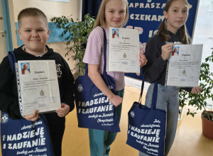 Finaliści Sztafety Wiedzy o Janie Pawle II